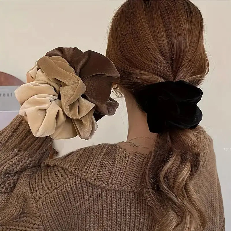 Beautiful 4Pcs Velvet Scrunchies